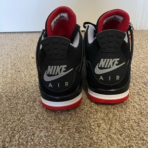 Jordan 4 bred (READ DESCRIPTION)